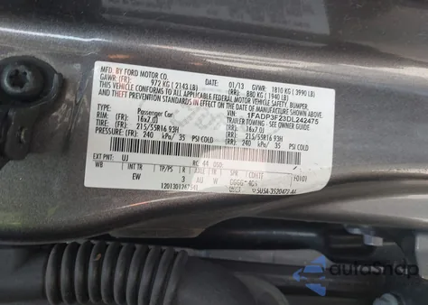 2013 Ford Focus Se z USA, uszkodzony, nr VIN 1FADP3F23DL242475